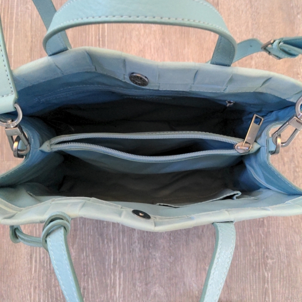 Fossil Carmen Leather Tote Light Blue Key Charm EUC Woven Pattern Cross Body - Picture 5 of 12